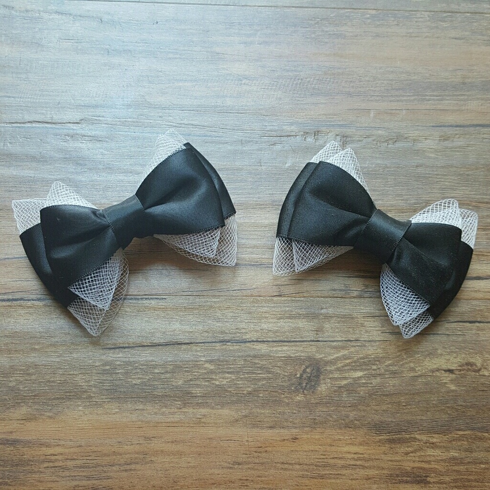 HT | Black Satin Bows with White Netting